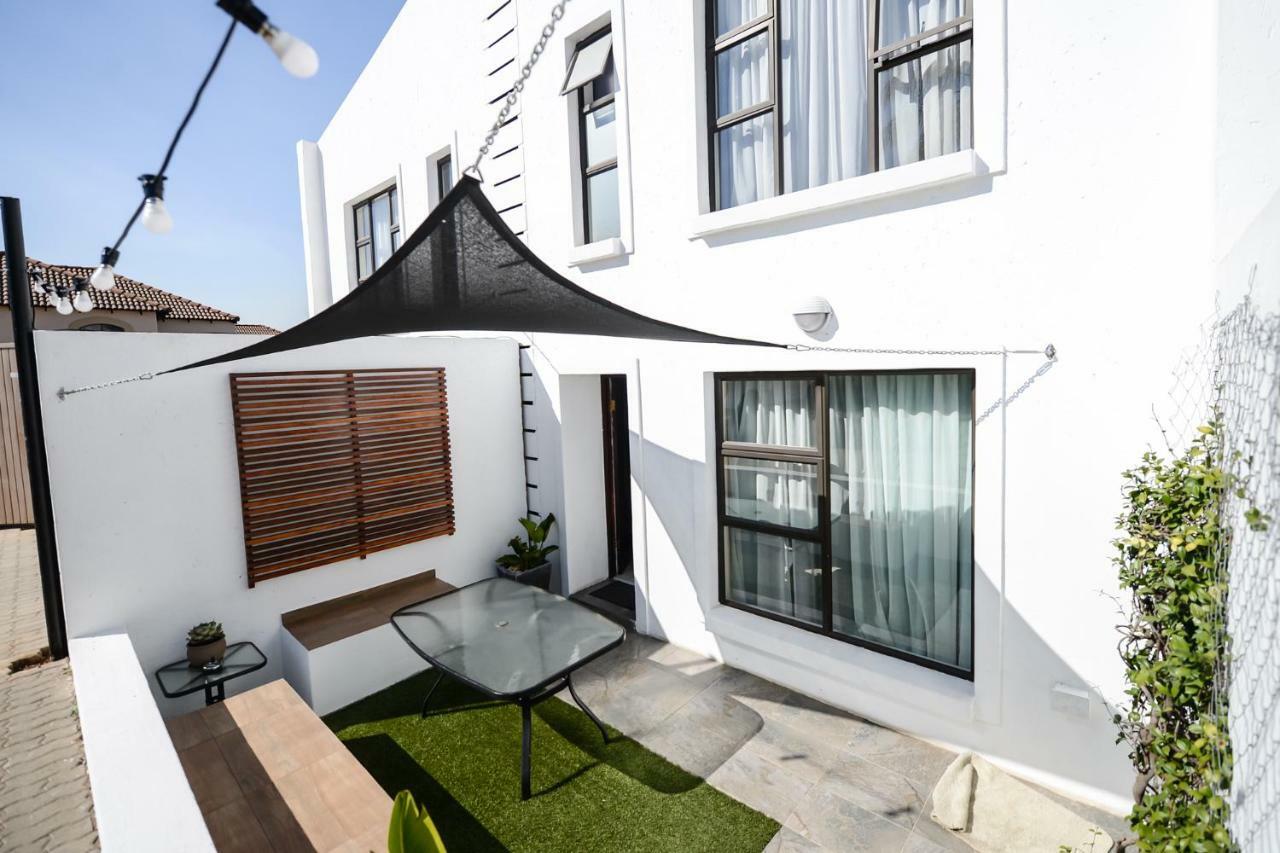 The Royal Bryanston Otel Johannesburg Dış mekan fotoğraf