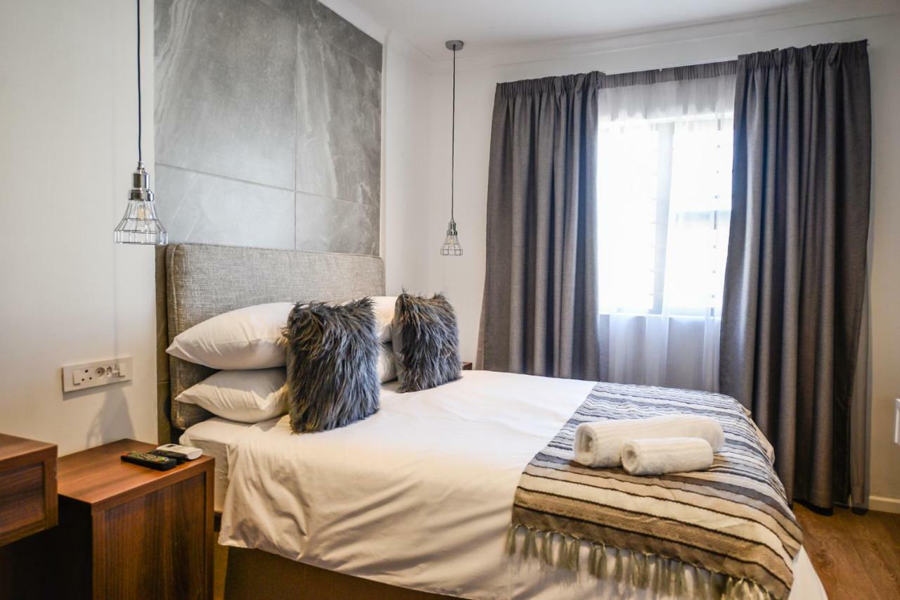 The Royal Bryanston Otel Johannesburg Dış mekan fotoğraf
