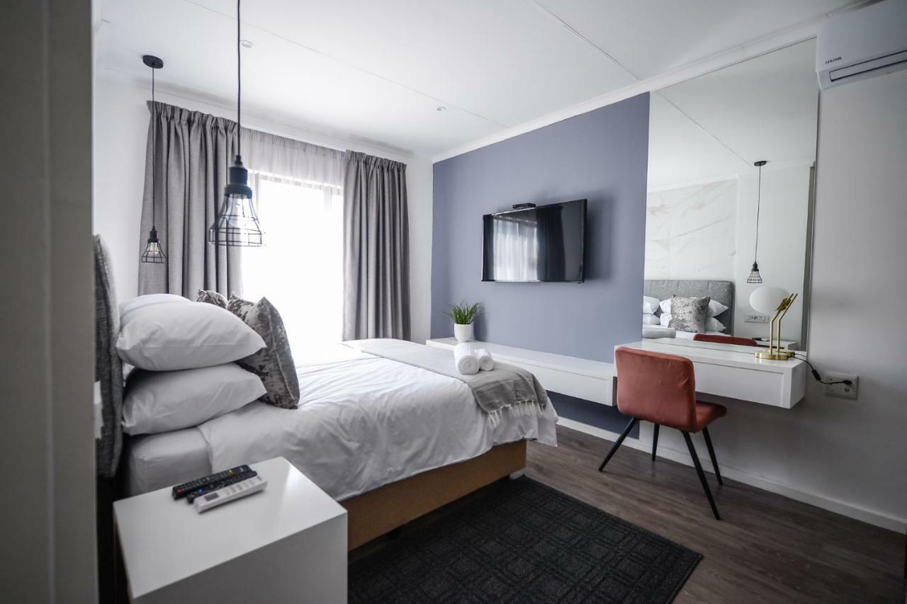 The Royal Bryanston Otel Johannesburg Oda fotoğraf